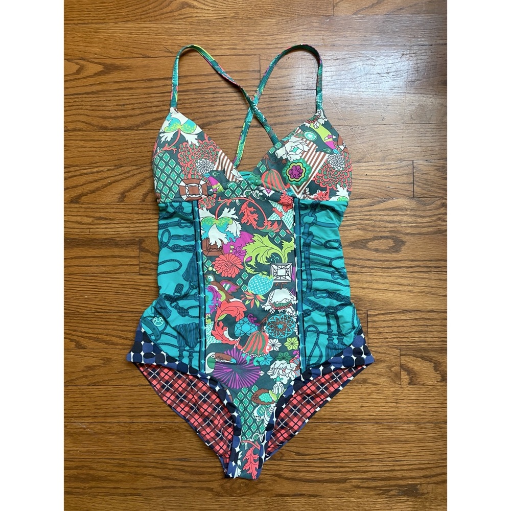 Maaji Hipic Flirty one piece swimsuit size large